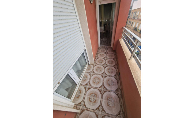 Herverkoop - Apartment - Torrevieja - Estacion de autobuses