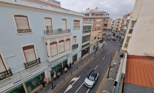 Herverkoop - Apartment - Torrevieja - Estacion de autobuses