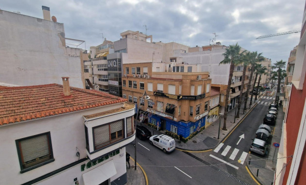 Herverkoop - Apartment - Torrevieja - Estacion de autobuses