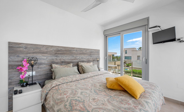 Revente - Villa - Orihuela Costa - Vistabella Golf