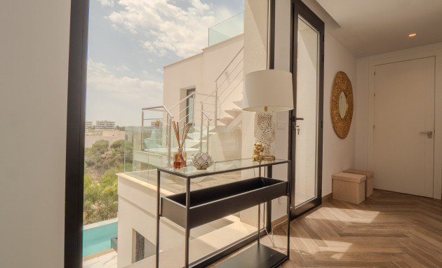 Herverkoop - Villa - Orihuela Costa - Las Colinas Golf