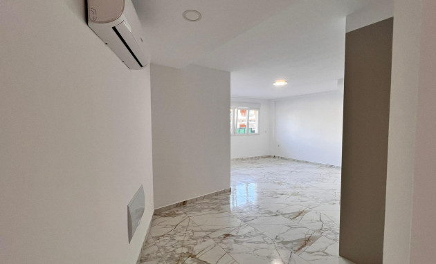 Revente - Apartment - Torrevieja - Estacion de autobuses