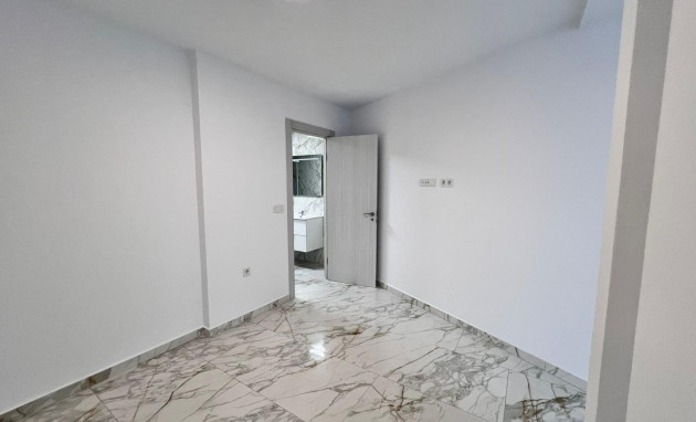 Revente - Apartment - Torrevieja - Estacion de autobuses