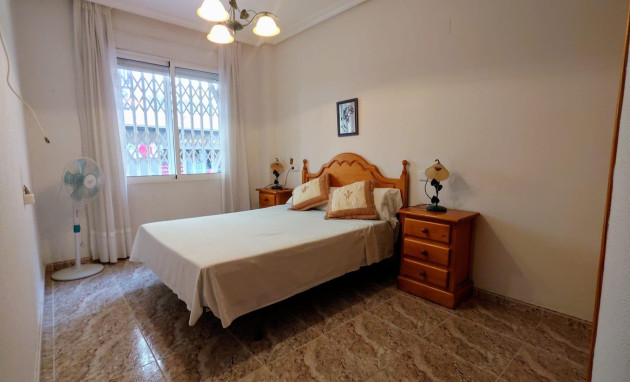 Herverkoop - Apartment - Torrevieja - Estacion de autobuses