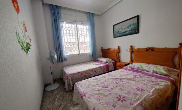 Herverkoop - Apartment - Torrevieja - Estacion de autobuses