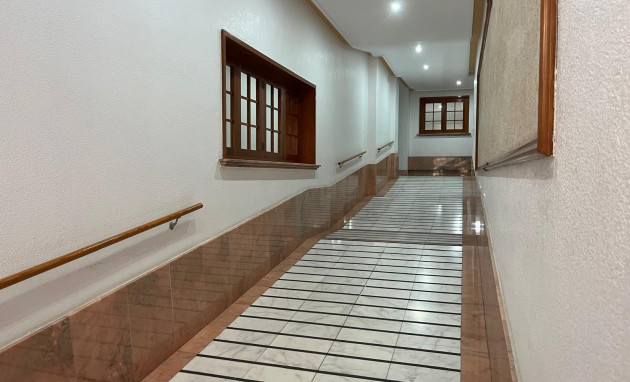 Herverkoop - Penthouse - Torrevieja - Estacion de autobuses