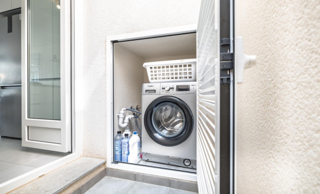 Herverkoop - Quad House - Torrevieja - Aguas Nuevas