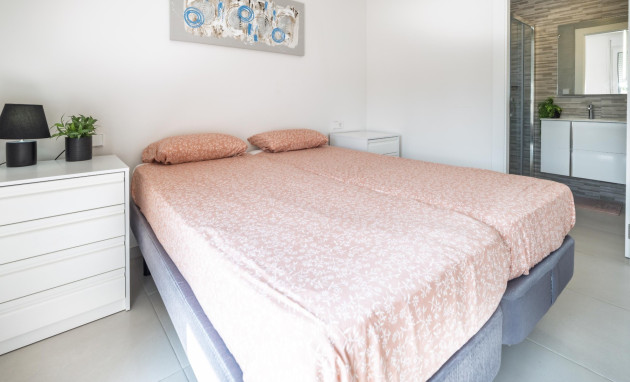 Herverkoop - Quad House - Torrevieja - Aguas Nuevas