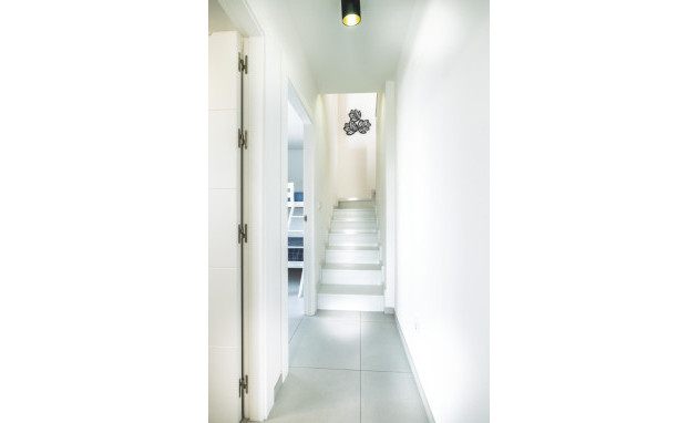 Herverkoop - Quad House - Torrevieja - Aguas Nuevas