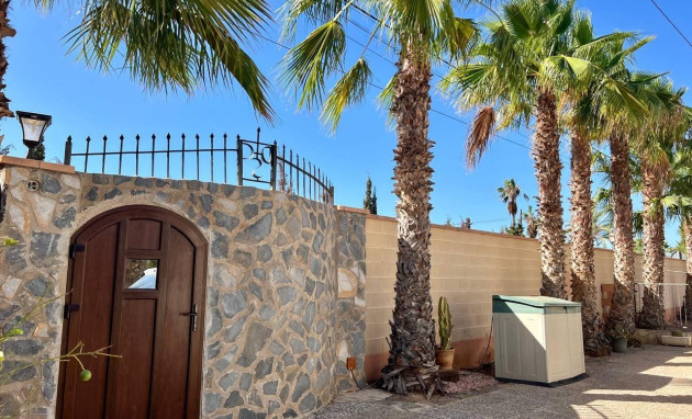 Herverkoop - Villa - Torrevieja - Centro