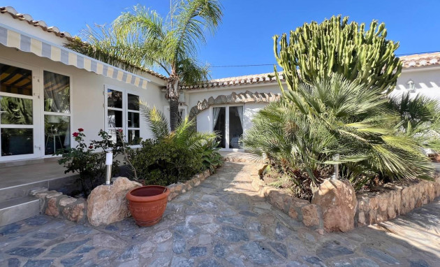 Herverkoop - Villa - Torrevieja - Centro