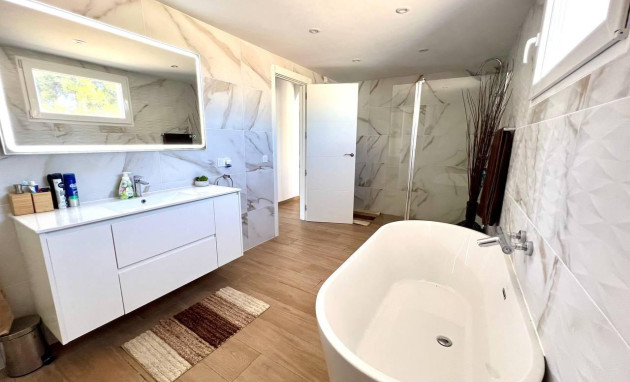 Herverkoop - Villa - Torrevieja - Centro