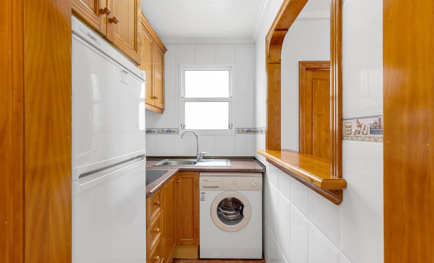 Herverkoop - Apartment - Torrevieja - Estacion de autobuses