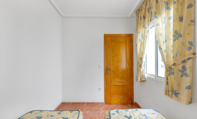 Herverkoop - Apartment - Torrevieja - Estacion de autobuses