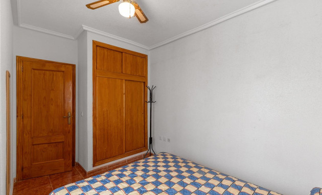 Herverkoop - Apartment - Torrevieja - Estacion de autobuses