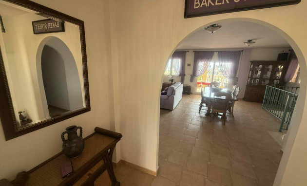 Resale - Detached House / Villa - Almoradí