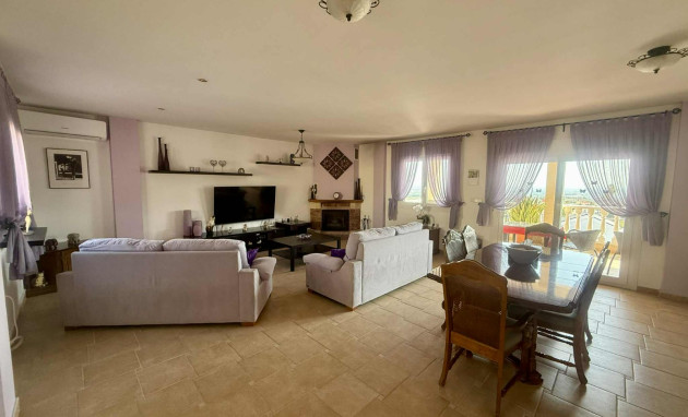 Resale - Detached House / Villa - Almoradí