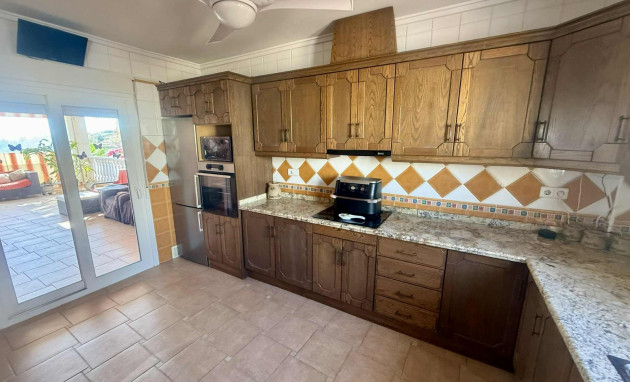 Resale - Detached House / Villa - Almoradí