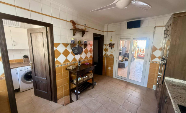 Resale - Detached House / Villa - Almoradí