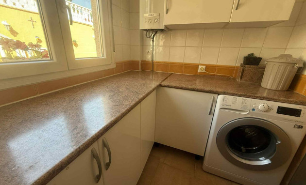 Resale - Detached House / Villa - Almoradí