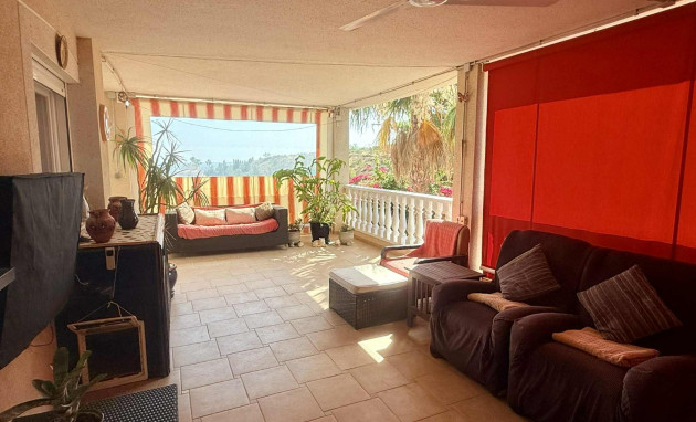 Resale - Detached House / Villa - Almoradí