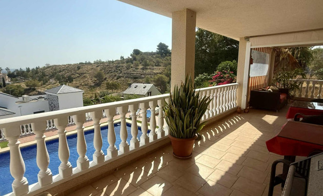 Resale - Detached House / Villa - Almoradí