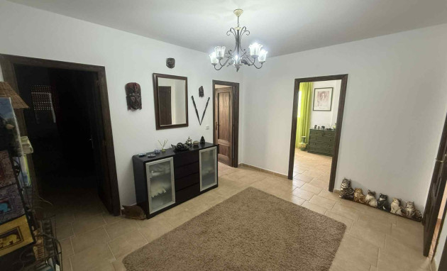 Resale - Detached House / Villa - Almoradí