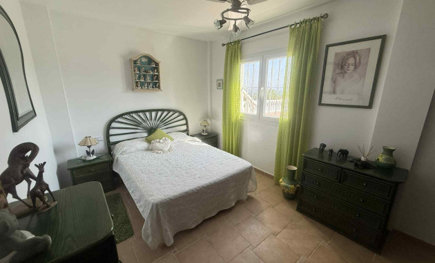 Resale - Detached House / Villa - Almoradí