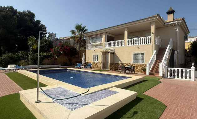 Resale - Detached House / Villa - Almoradí