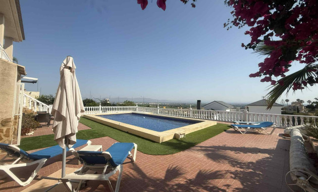 Resale - Detached House / Villa - Almoradí
