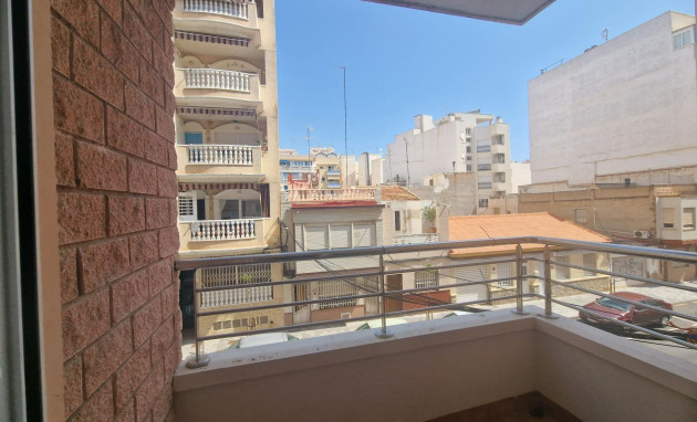Revente - Apartment - Torrevieja - Paseo maritimo