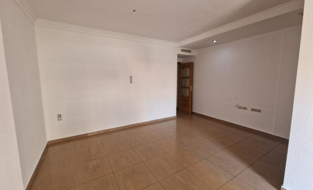 Revente - Apartment - Torrevieja - Paseo maritimo