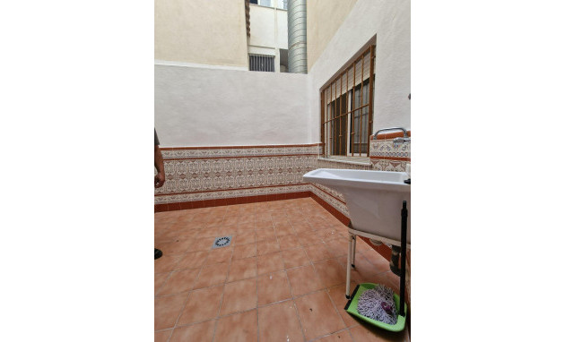 Revente - Apartment - Torrevieja - Paseo maritimo