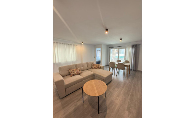 Herverkoop - Apartment - Torrevieja - Estacion de autobuses