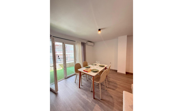 Herverkoop - Apartment - Torrevieja - Estacion de autobuses