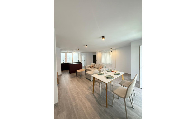 Herverkoop - Apartment - Torrevieja - Estacion de autobuses