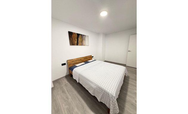 Herverkoop - Apartment - Torrevieja - Estacion de autobuses