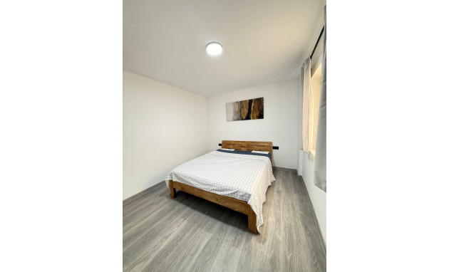 Herverkoop - Apartment - Torrevieja - Estacion de autobuses