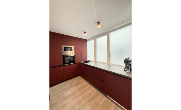 Herverkoop - Apartment - Torrevieja - Estacion de autobuses