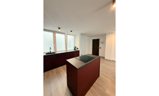 Herverkoop - Apartment - Torrevieja - Estacion de autobuses