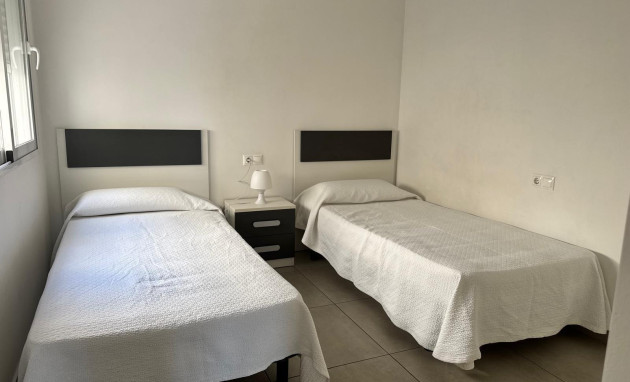 Herverkoop - Bungalow - Gelijkvloers - Torrevieja - Aguas nuevas 2