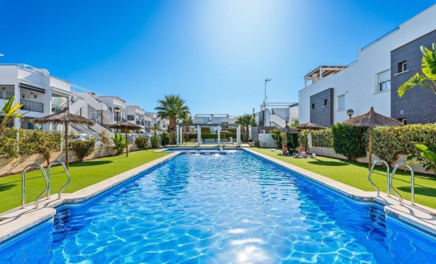 Herverkoop - Bungalow - Gelijkvloers - Torrevieja - Aguas nuevas 2