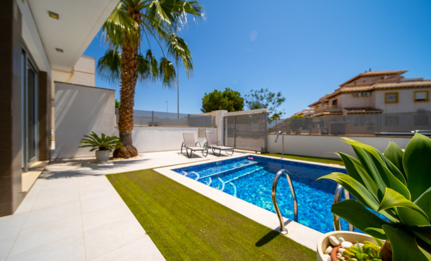 Herverkoop - Villa - Orihuela Costa - Lomas de Cabo Roig