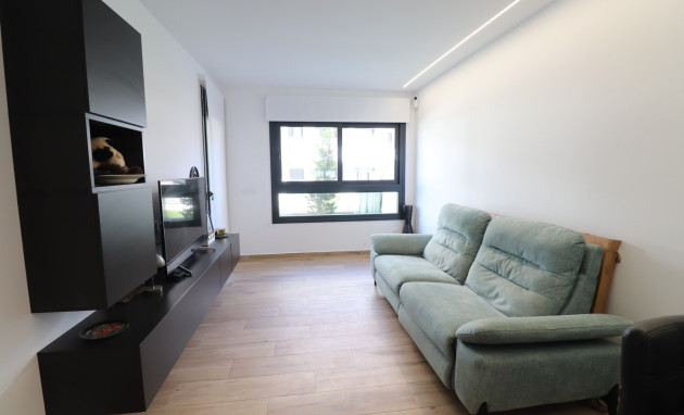 Resale - Apartment - Orihuela Costa - Villamartin