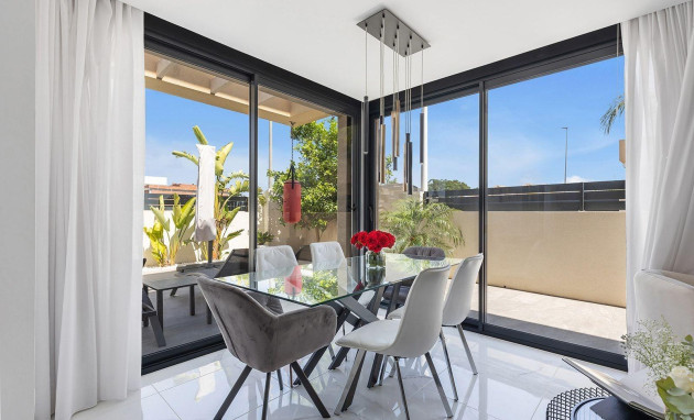 Herverkoop - Villa - Torrevieja - Torretas