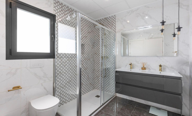 Herverkoop - Villa - Torrevieja - Torretas