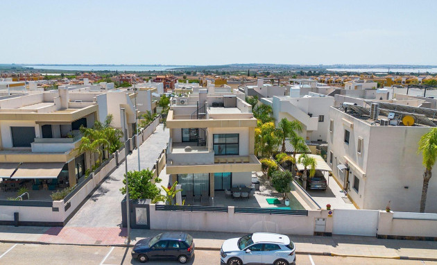Herverkoop - Villa - Torrevieja - Torretas