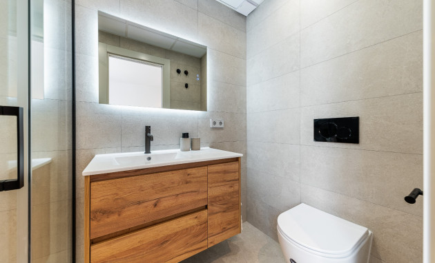 Herverkoop - Apartment - Penthouse - Torrevieja