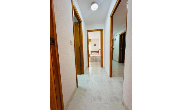 Revente - Apartment - Torrevieja - Paseo maritimo