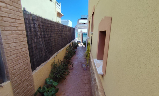 Herverkoop - Villa - Torrevieja - Aguas nuevas 2